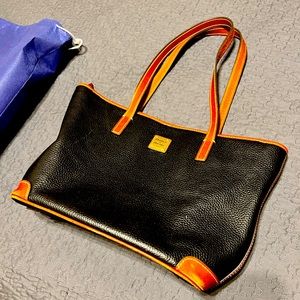 Dooney & Burke Vintage Shoulderbag